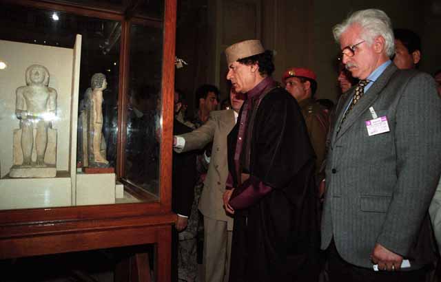 Muammar Gaddafi at the Egyptian Museum, Cairo. March 1999. Ph. Norbert Schiller