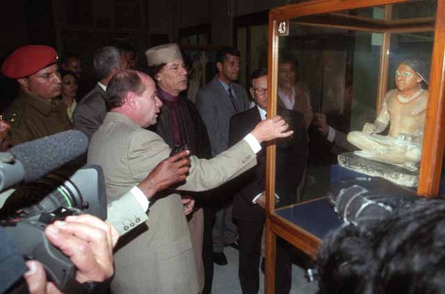 Muammar Gaddafi at the Egyptian Museum, Cairo. March 1999. Ph. Norbert Schiller