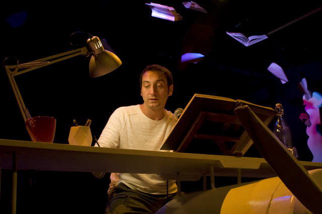 Corrado D'Elia è Don Chisciotte. Ph. Angelo Redaelli, Teatro Libero 2011