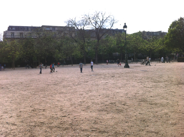 Cosa succede nei parchi di Parigi