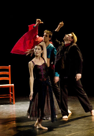 Luciana Savignano, Ukiyo, Teatro Parenti, Milano. Ph. Angelo Redaelli