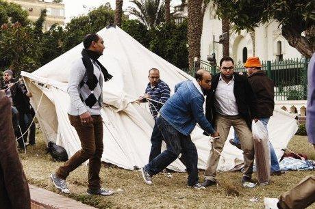 Egypte: la rue s’embrase, Morsi se tait